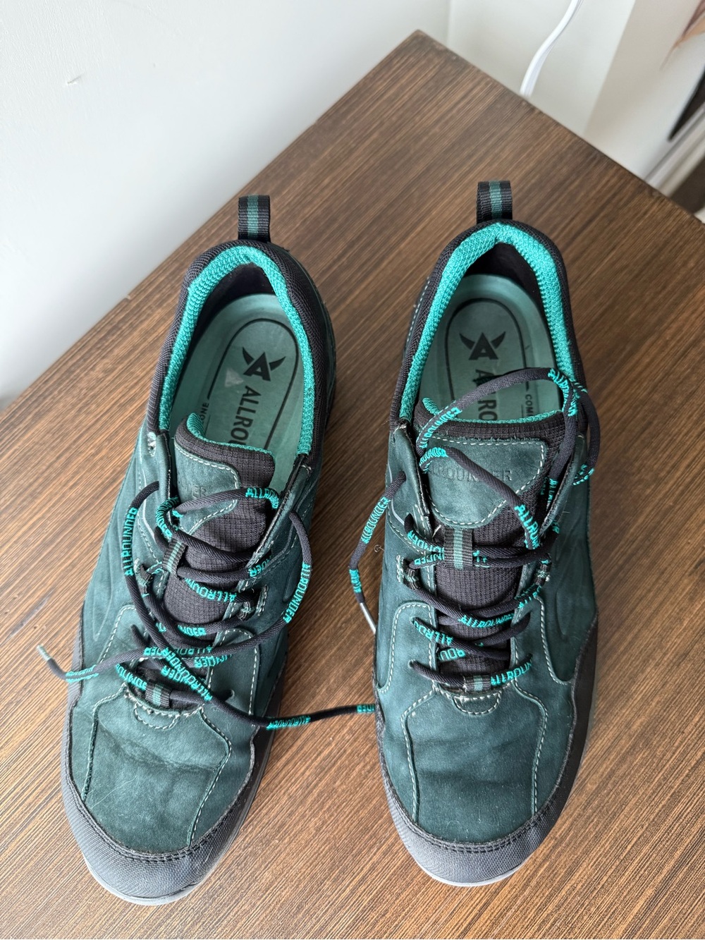 Men's Athletic Trail Sneakers — Black & Teal - Picture 4 of 5